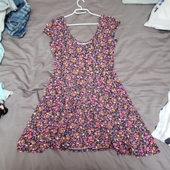 Summer Dress from Urban Outfitters/Kimchi Blue - Picture 2 of 5